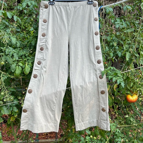 Soft Surroundings Newport Beach pants Sz S. Button trim - Picture 1 of 2